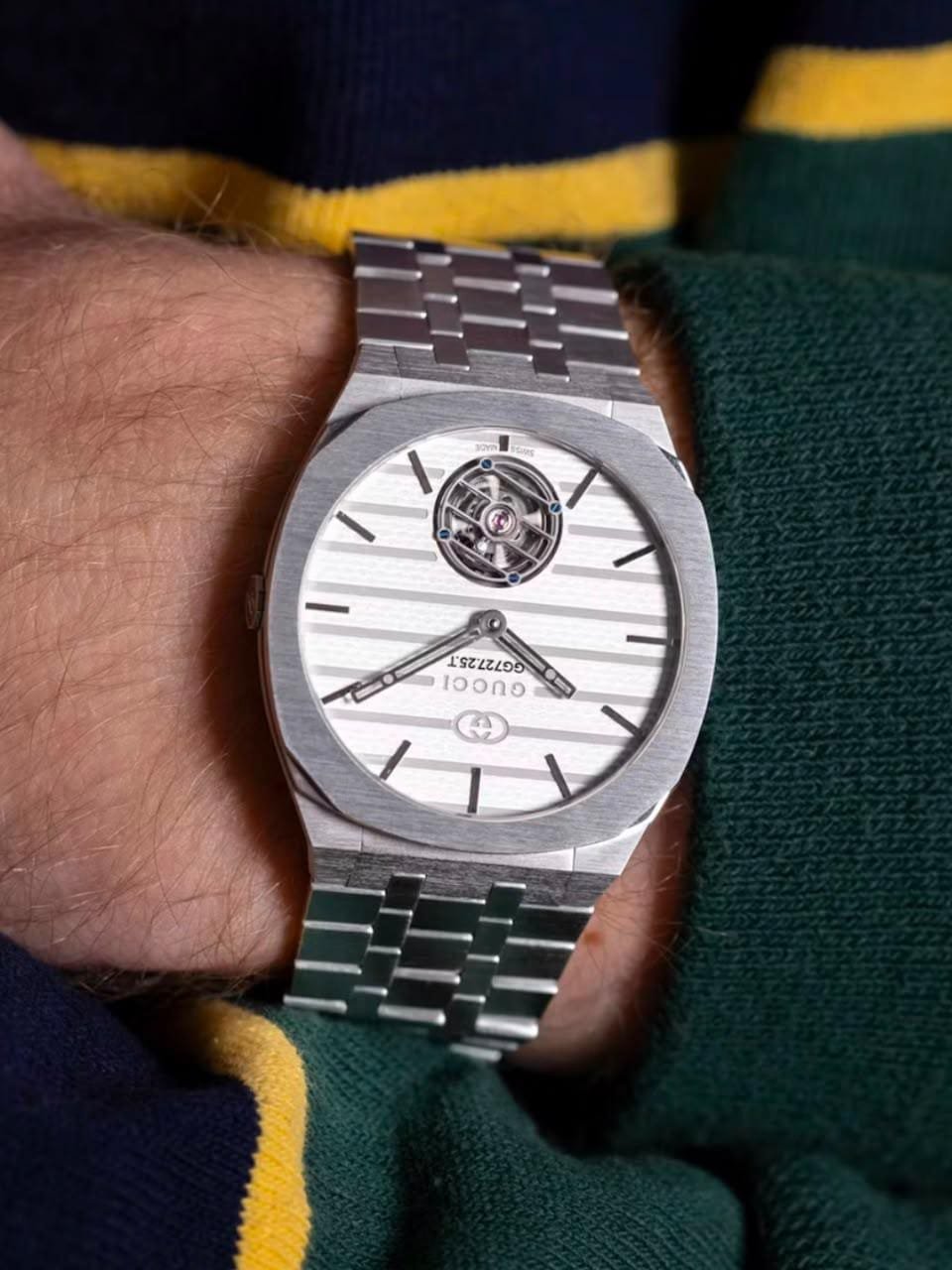 Gucci 25H Style Silver Bracelet Watch - Image 2