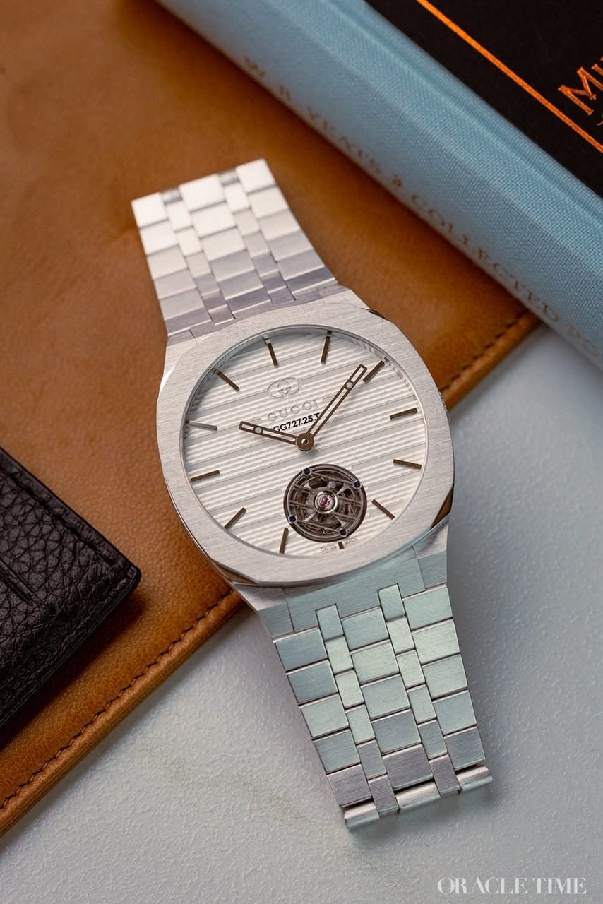 Gucci 25H Style Silver Bracelet Watch - Image 3